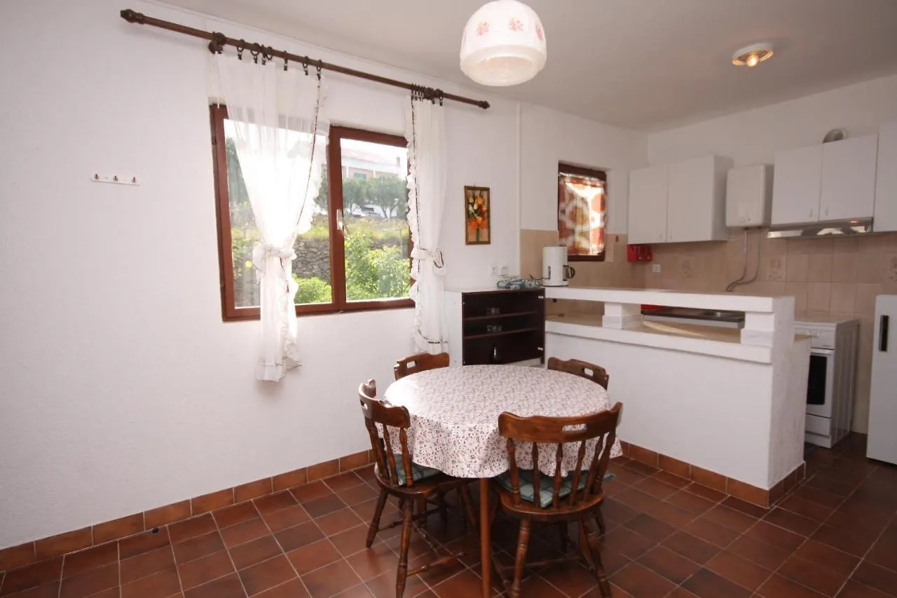 Apartments By The Sea Supetarska Draga - Gonar, Rab - 4989