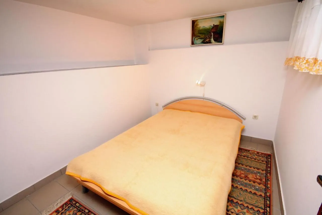 Apartments By The Sea Supetarska Draga - Gonar, Rab - 4989